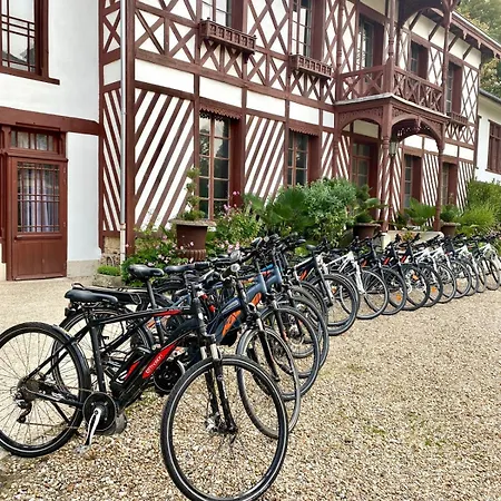 Chateau De La Bucherie Saint-Cyr-en-Arthies